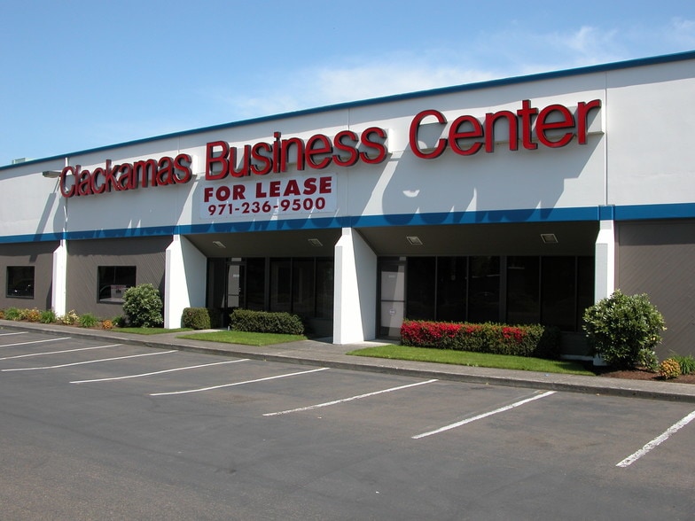 More Photos Of 8825 SE Jannsen Rd, Clackamas Unknown For Lease
