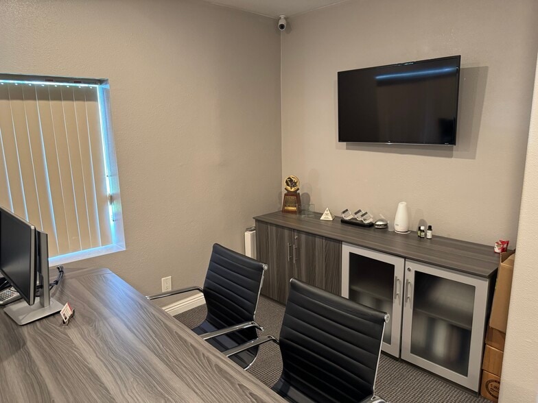 More Photos Of 1598 W Katella Ave, Anaheim Office For Sale