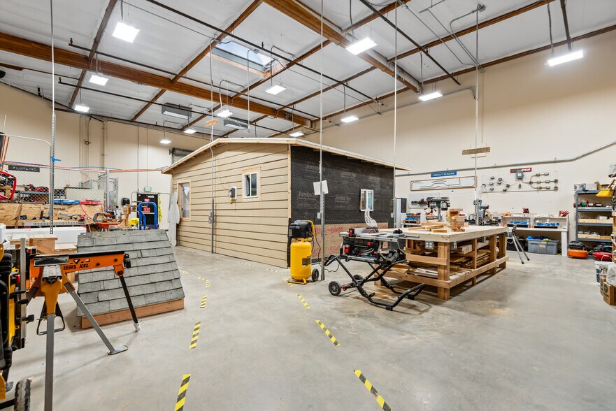 More Photos Of 1741 Fiske Pl, Oxnard Warehouse For Sale