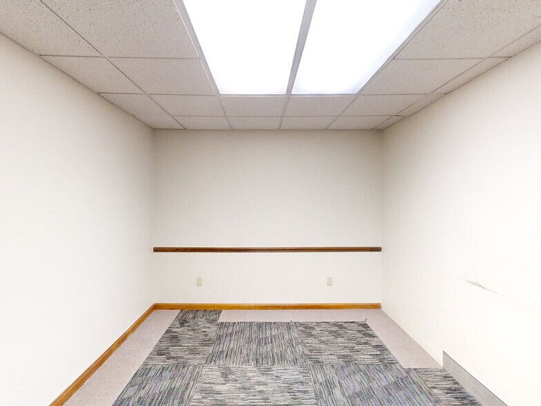 More Photos Of 3800 W 12th St, Erie Medical For Lease