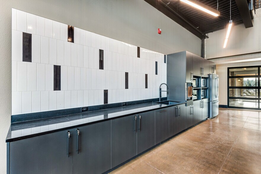 More Photos Of 1777 SW Chandler Ave, Bend Office For Lease