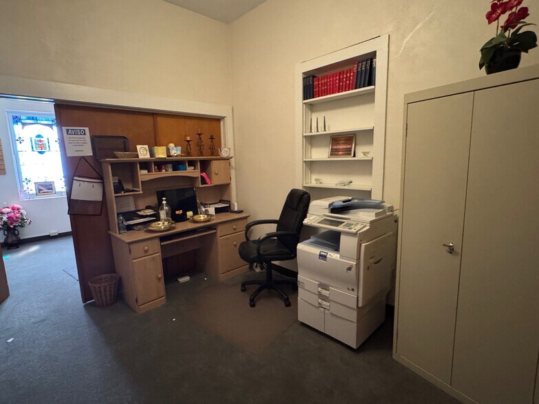 More Photos Of 426 Old Commerce Road Ext, Athens Religious Facility For Sale