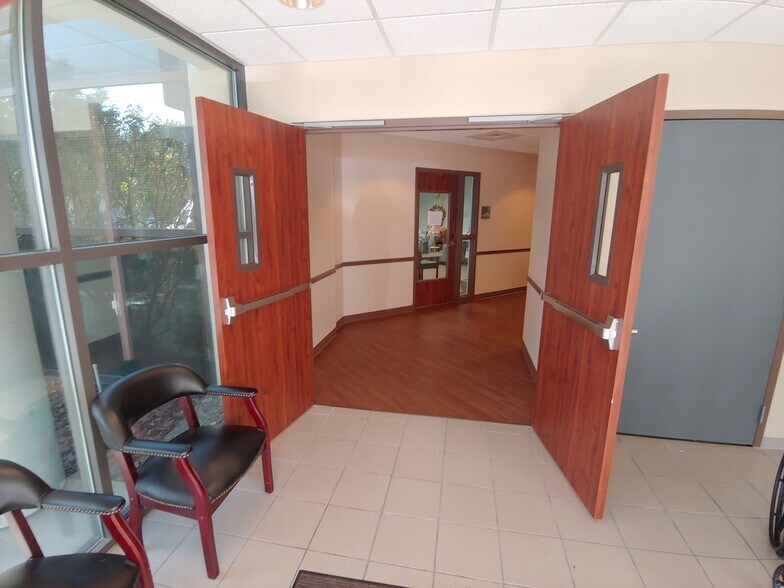 More Photos Of 2191 9th Ave N, Saint Petersburg Medical For Lease
