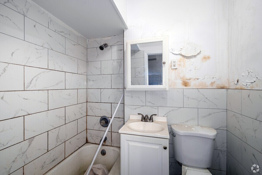 More Photos Of 106 Willow Ave, Hoboken Apartments For Sale