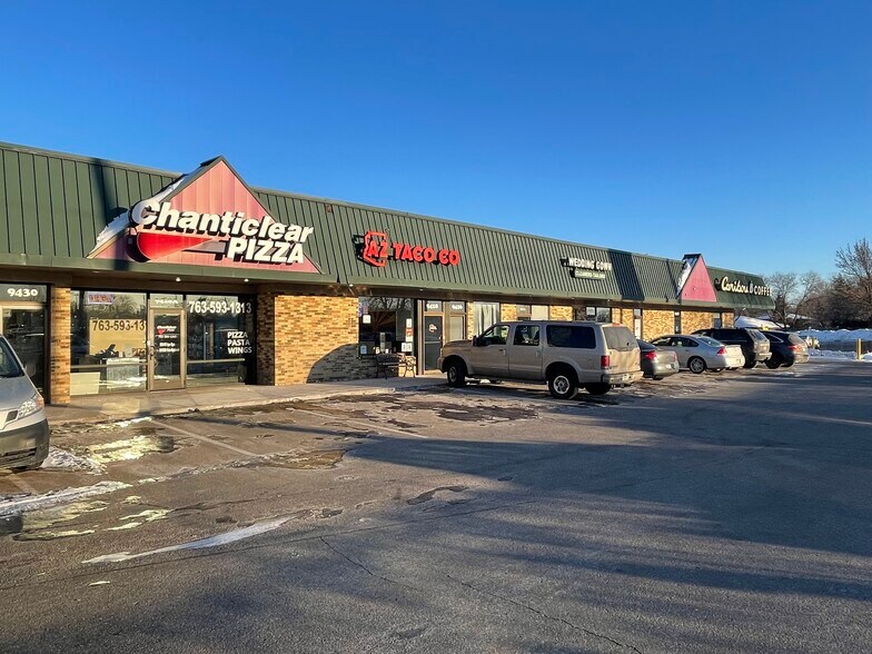 More Photos Of 9410-9448 N 36th Ave, New Hope General Retail For Lease