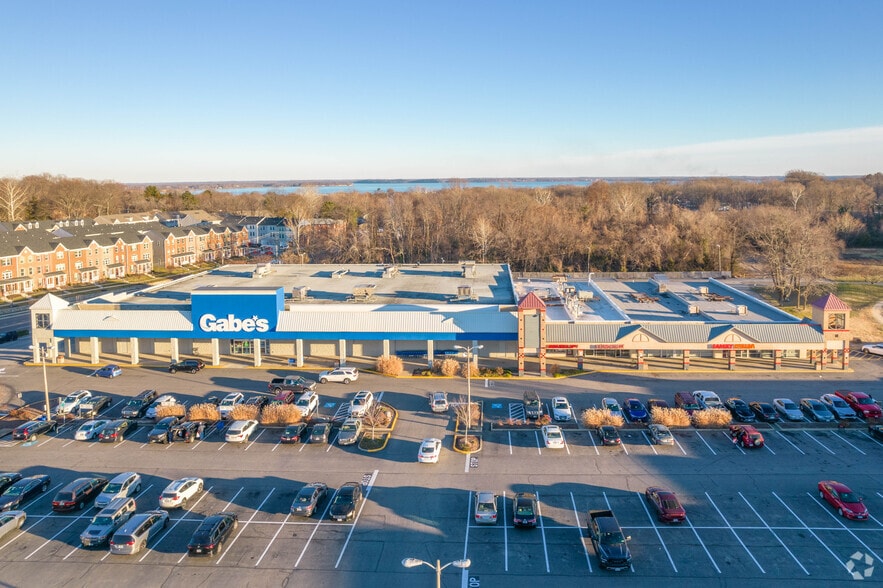 More Photos Of 14551 Jefferson Davis Hwy, Woodbridge Unknown For Lease