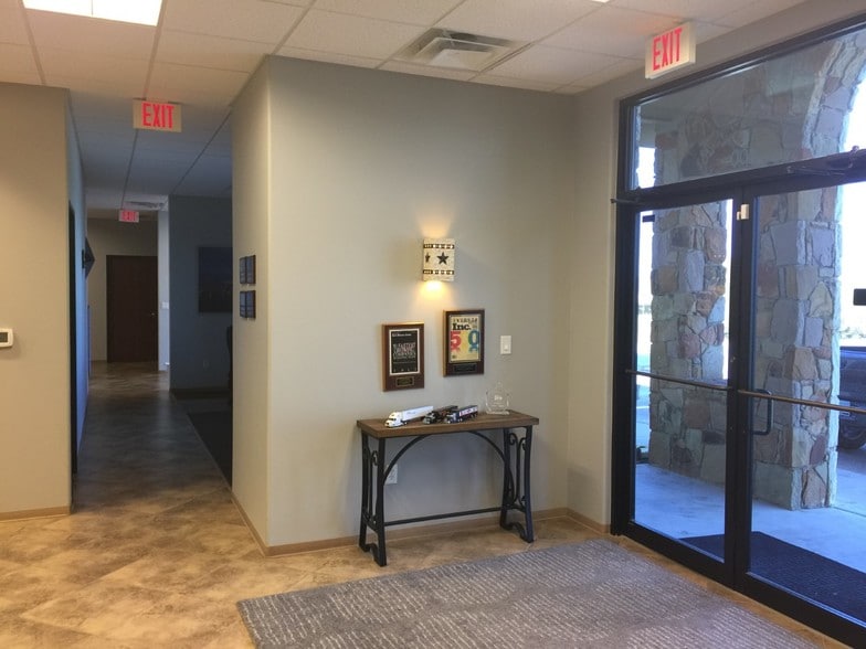 More Photos Of 2911 S A.W. Grimes Blvd, Pflugerville Office For Lease