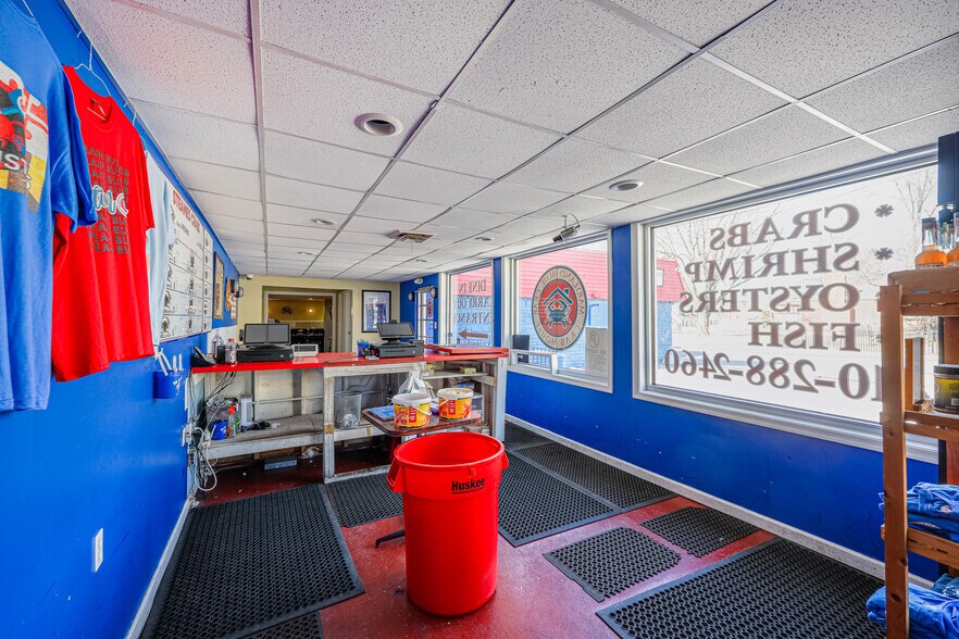 More Photos Of 7100 Sollers Point Rd, Baltimore Restaurant For Sale