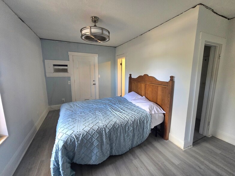 More Photos Of 1315 12th Ave, Bradenton Freestanding For Sale