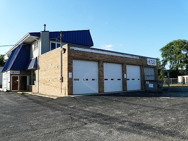 More Photos Of 129 S US Highway 12, Fox Lake Storefront Retail Residential For Sale