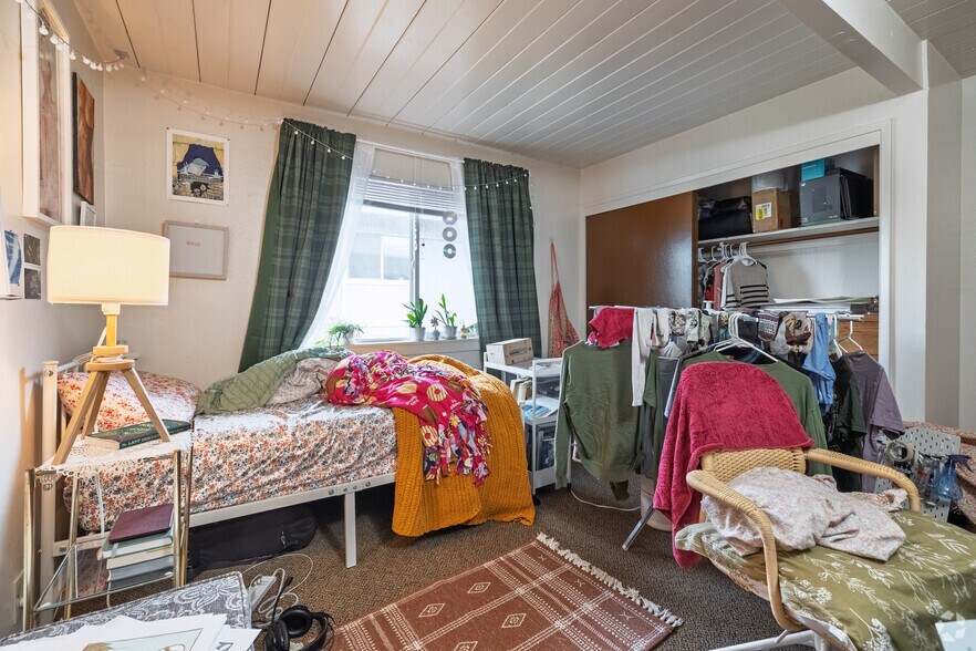 More Photos Of 1895 H St, Arcata Apartments For Sale