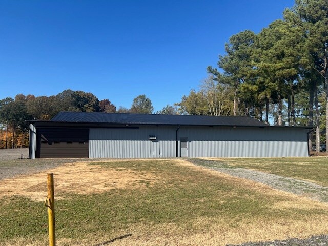 More Photos Of 3651 Eastend Dr, Humboldt Light Manufacturing For Lease