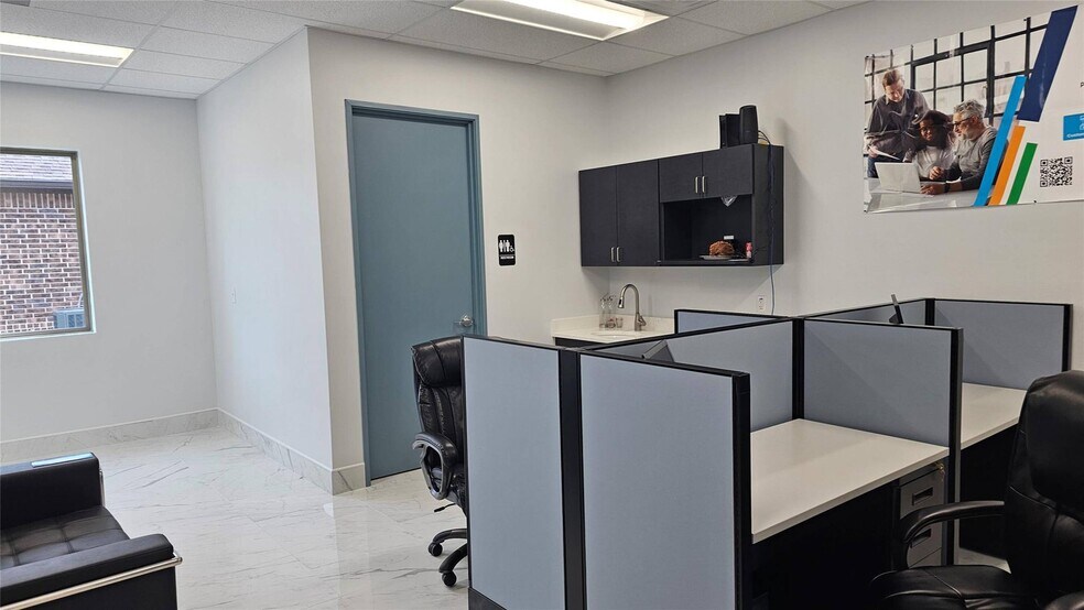More Photos Of 11619 Independence Parkway, Frisco Medical For Sale