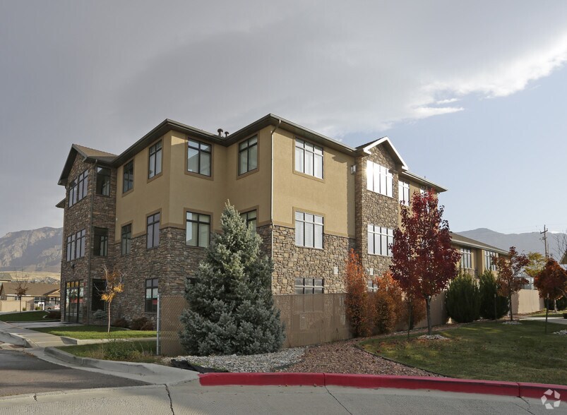 More Photos Of 2797 N Highway 89, Pleasant View Office For Lease