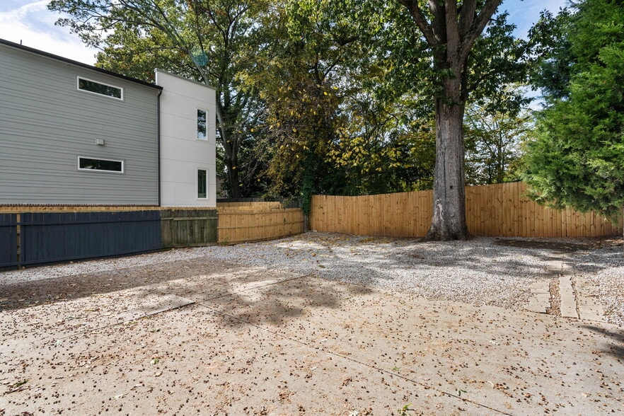 More Photos Of 175 Moreland Ave SE, Atlanta Specialty For Sale