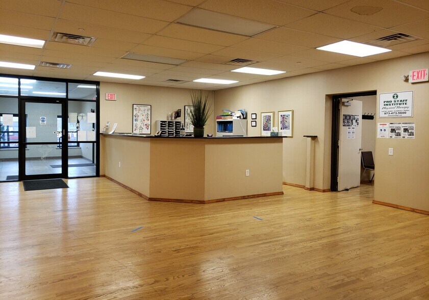 More Photos Of 615 Main Ave, Passaic Office For Sale