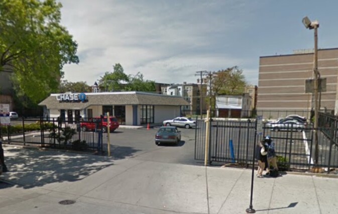 More Photos Of 4110-4114 W Madison St, Chicago Bank For Sale