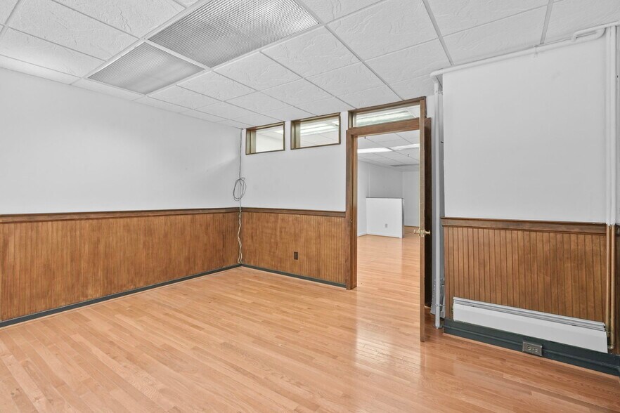 More Photos Of 146-148 E State St, Ithaca Storefront Retail Residential For Sale