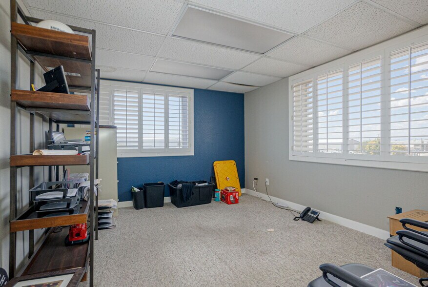 More Photos Of 3500 Confederate Rd, El Paso Warehouse For Sale