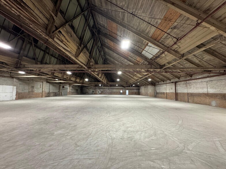 More Photos Of 505 Knorr St, Philadelphia Manufacturing For Lease