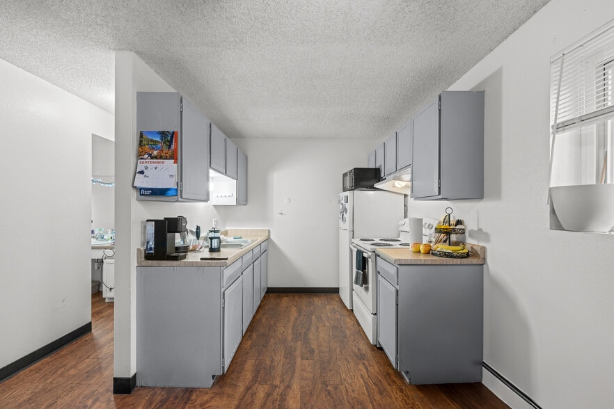 More Photos Of 10527 W 6th Pl, Lakewood Apartments For Sale