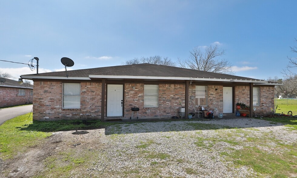 More Photos Of 14405-14411 Pine St, Santa Fe Apartments For Sale