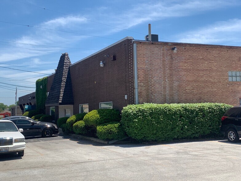 More Photos Of 4901 W 115th St, Alsip Warehouse For Lease
