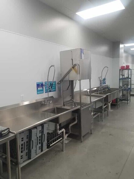 More Photos Of 4621 Austin Bluffs Pky, Colorado Springs Warehouse For Sale
