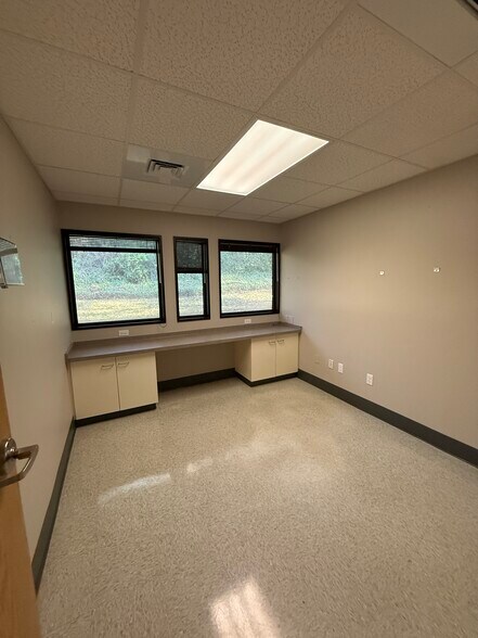 More Photos Of 3333 Capital Oaks Dr, Tallahassee Medical For Sale
