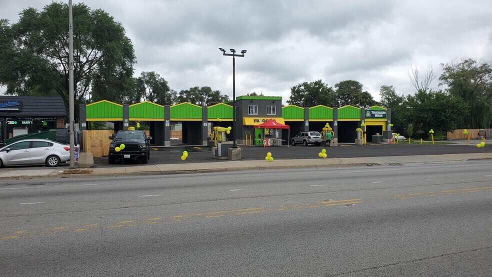 More Photos Of 801 W Roosevelt Rd, Maywood Carwash For Sale