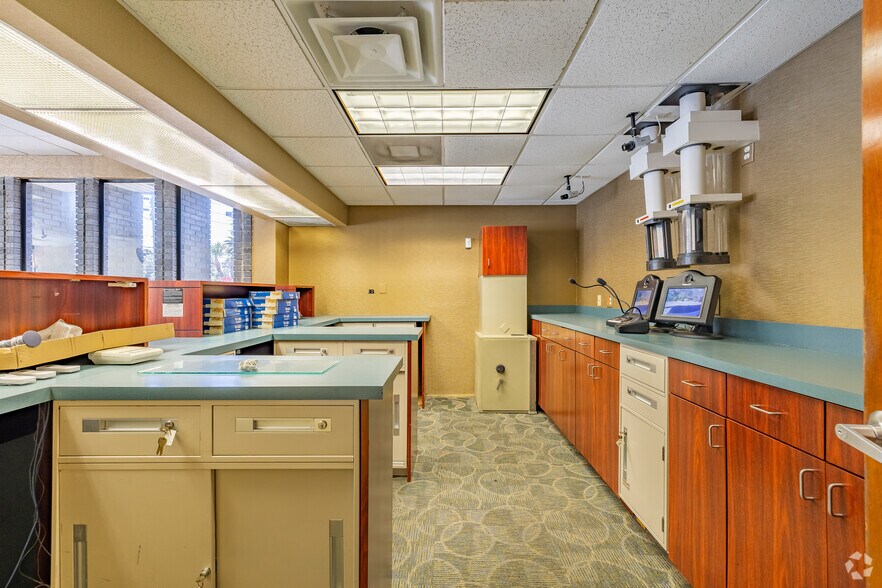 More Photos Of 9037 US Highway 19, Port Richey Office For Sale