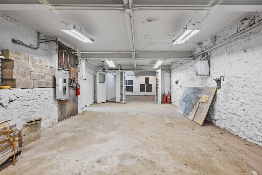 More Photos Of 212-216 Main St, New Rochelle Freestanding For Lease