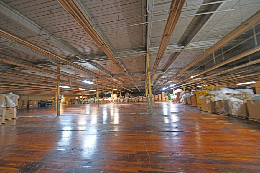 More Photos Of 4730 Ninety Six Hwy, Ninety Six Distribution For Sale