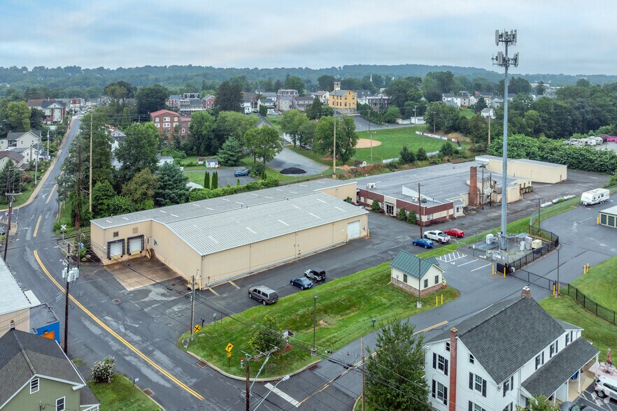Primary Photo Of 103-109 S Manor St, Mountville Warehouse For Sale