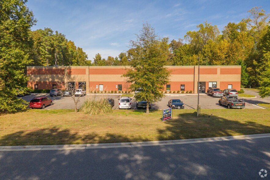 More Photos Of 2010-2048 Exploration Way, Hampton Light Distribution For Lease