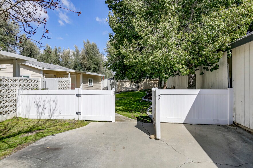 More Photos Of 2371 Mentone Ave, Mentone Apartments For Sale