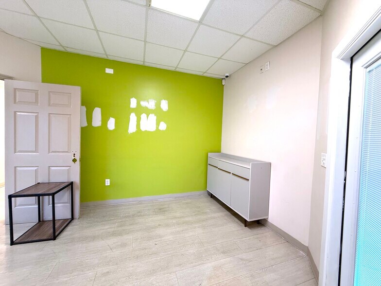 More Photos Of 833 E Oak St, Kissimmee Medical For Lease