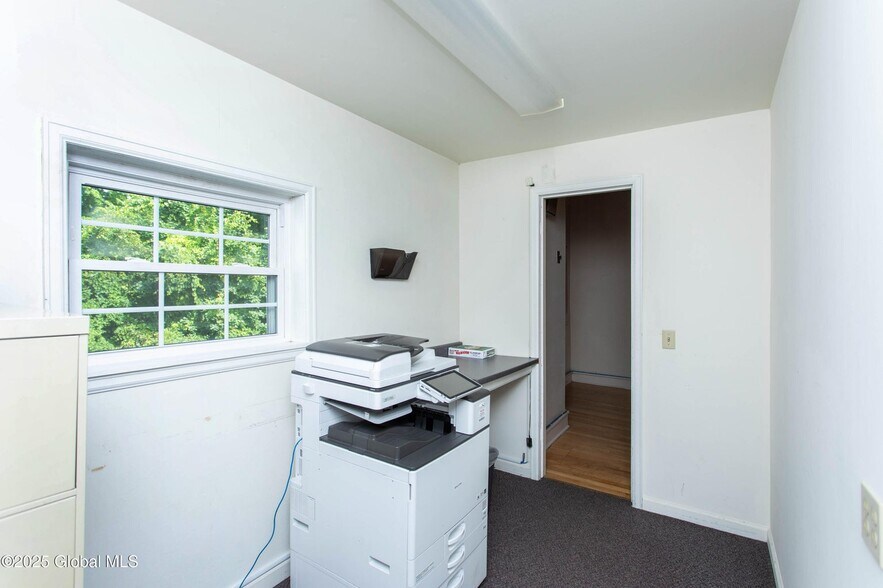 More Photos Of 205 Delaware Ave, Delmar Loft Creative Space For Lease