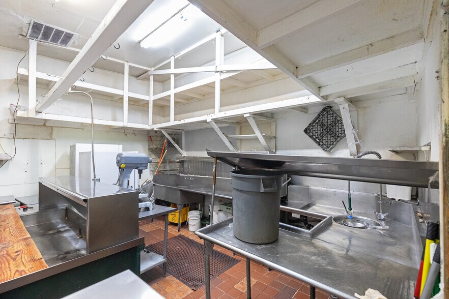 More Photos Of 216 Washington St, Auburn General Retail For Sale