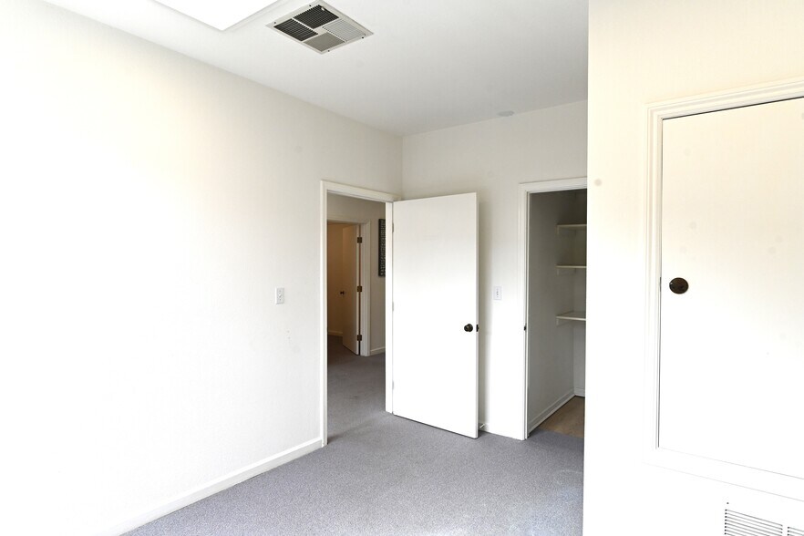 More Photos Of 1122 Clement St, San Francisco Storefront Retail Office For Lease