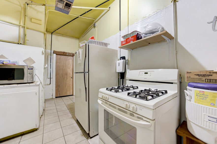 More Photos Of 1923 N Lottie Ave, Oklahoma City Storefront For Sale