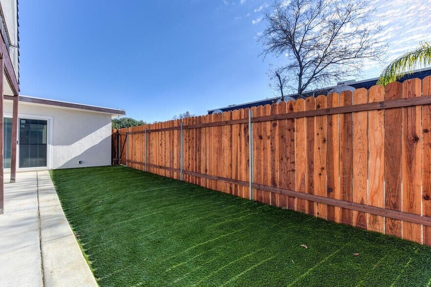 More Photos Of 5364 Garfield Ave, Sacramento Apartments For Sale