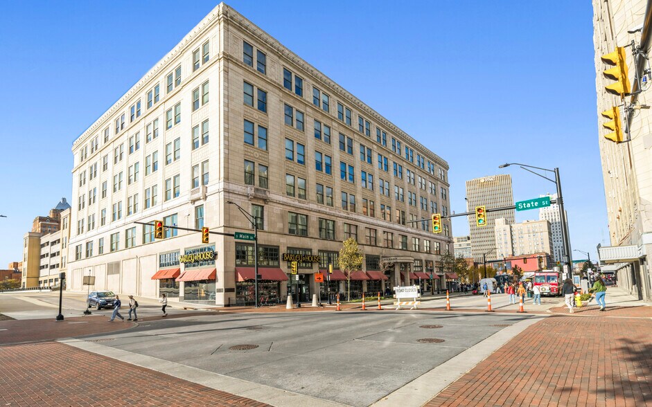 More Photos Of 222 S Main St, Akron Restaurant For Sale