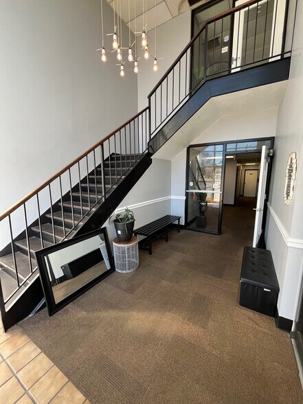 More Photos Of 6022 Jefferson Ave, Newport News Office For Lease