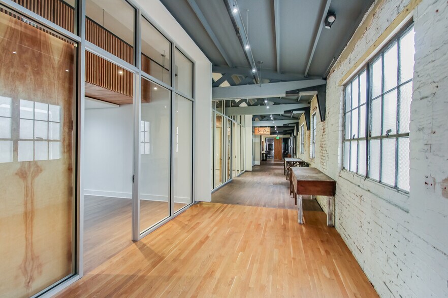 More Photos Of 225 S Knoblock St, Stillwater Storefront For Sale