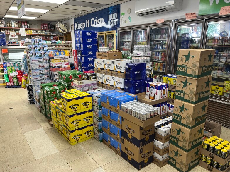 More Photos Of 915 Main St, Holyoke Convenience Store For Sale