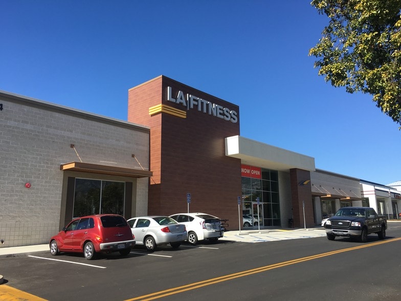 More Photos Of 4414 University Pky, San Bernardino Fast Food For Lease