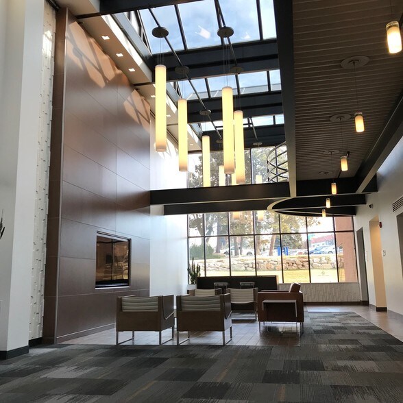 More Photos Of 7000 S Yosemite St, Centennial Office For Sale