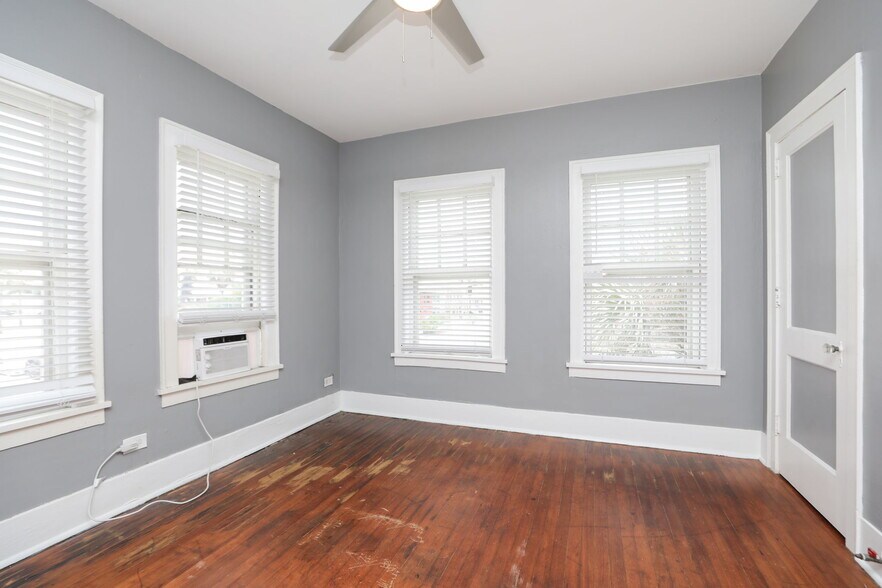 More Photos Of 717 Broadway St, Galveston Apartments For Sale