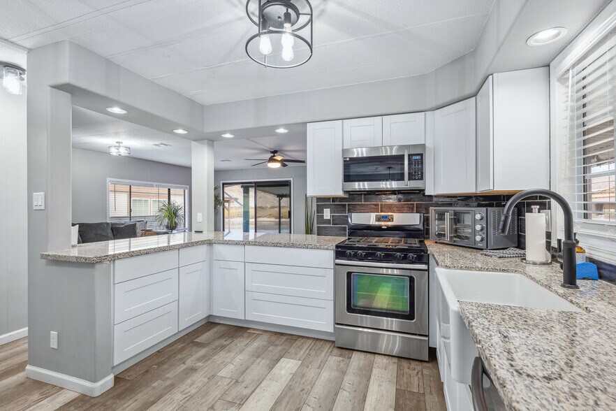 More Photos Of 1837 Riverside Dr, Bullhead City Specialty For Sale